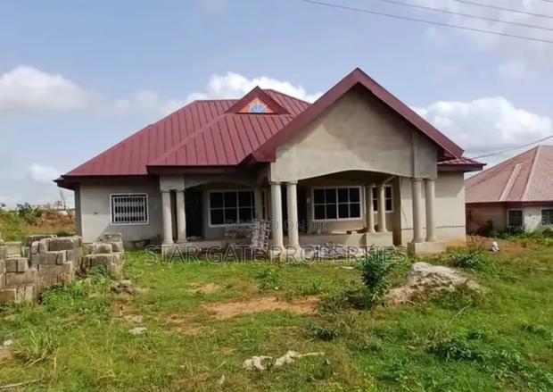 6bdrm House in Ejisu Ampabame, Kumasi Metropolitan for sale · Photo 8