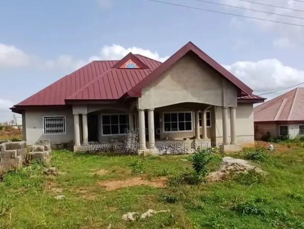 6bdrm House in Ejisu Ampabame, Kumasi Metropolitan for sale · Photo 1