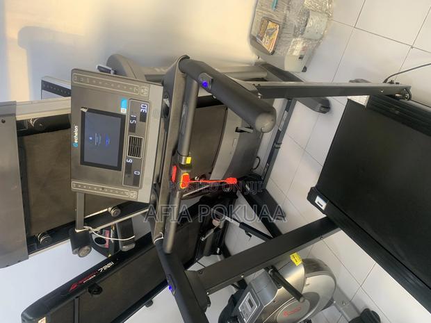 Echelon Stride 6 Treadmill 150 Kg Uk 2024edition · Photo 3