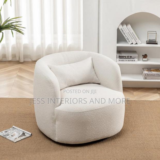 Sofa Upholstered (Swivel) · Photo 2