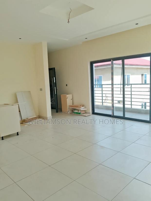 2bdrm Apartment in Community 18 Area, Spintex for rent · Photo 2
