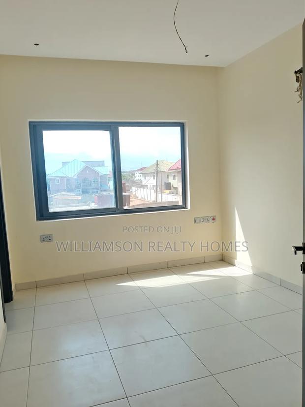 2bdrm Apartment in Community 18 Area, Spintex for rent · Photo 7