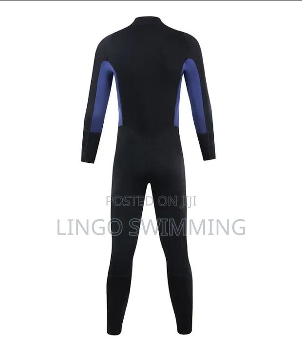 Adult Wetsuit · Photo 2
