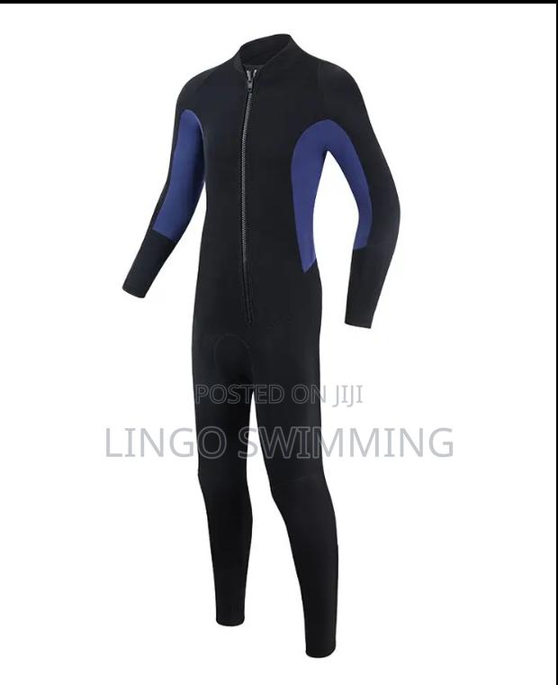 Adult Wetsuit · Photo 3