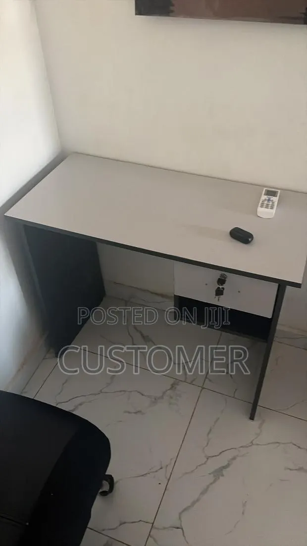Used Office Table With Chair · Photo 3