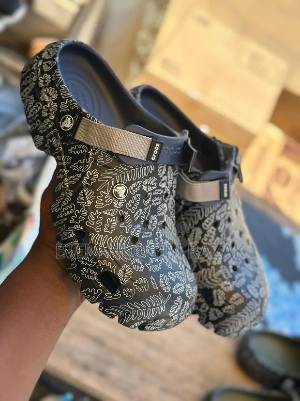 Original Crocs Available in Stock · Photo 2
