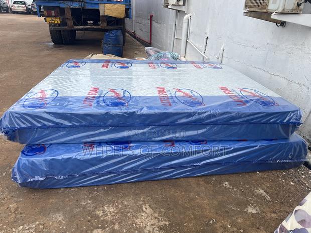 Latex Foam Orthopaedic Queen Size Mattress · Photo 2