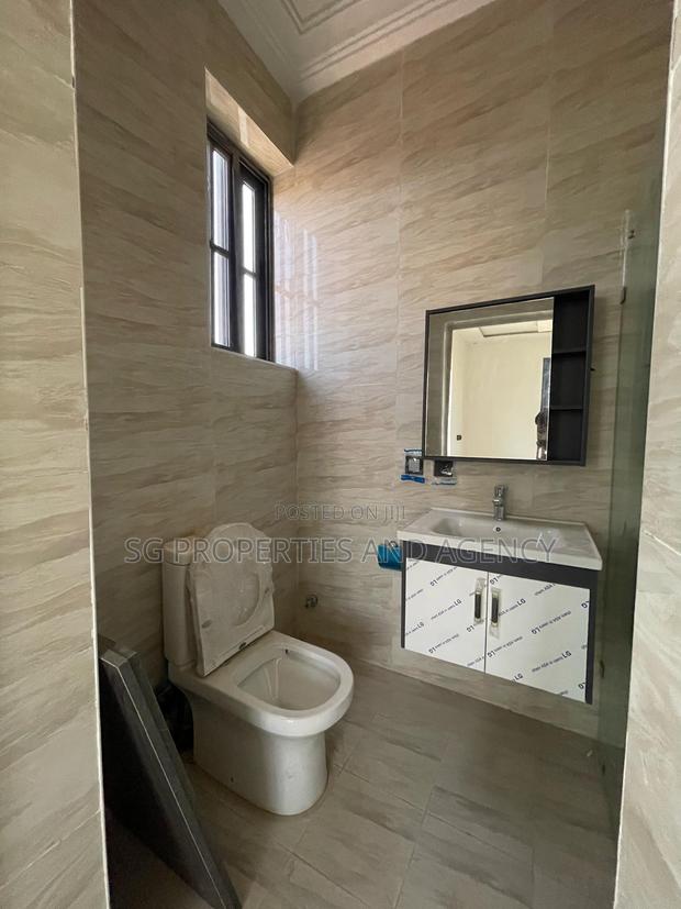 2bdrm Apartment in Spintex for rent · Photo 5