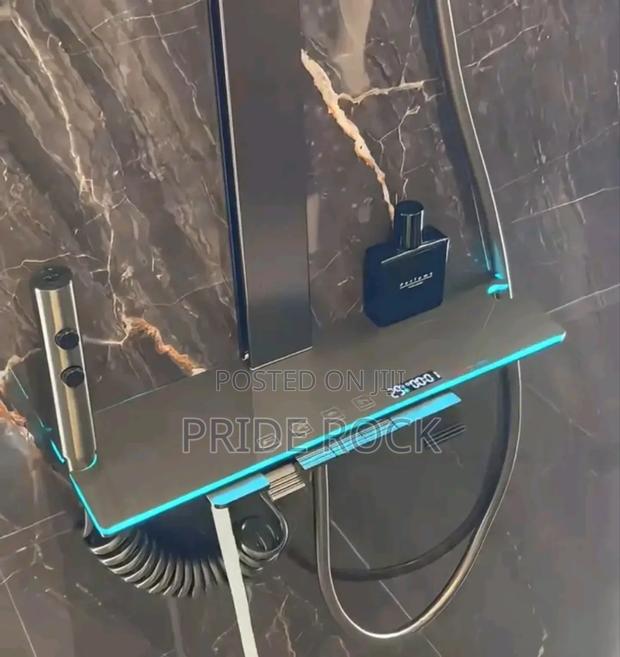 Digital Led Shower Pole · Photo 2