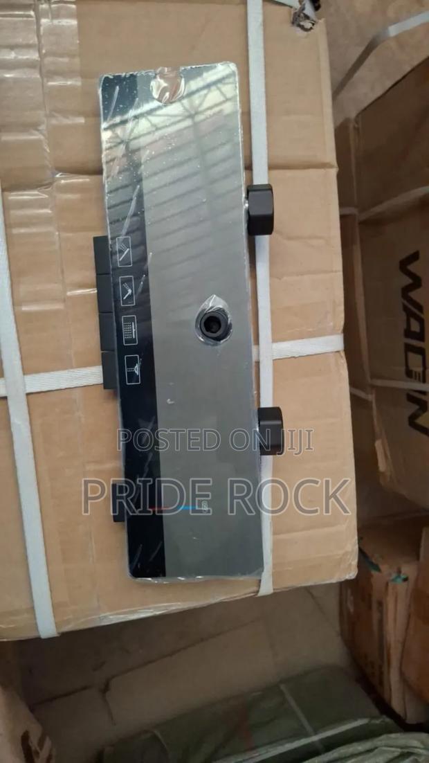 Digital Led Shower Pole · Photo 4