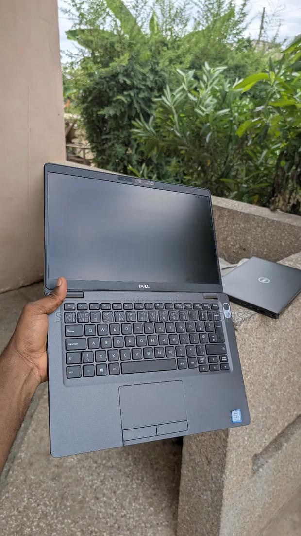 New Laptop Dell Latitude 5300 16GB Intel Core I5 SSD 256GB · Photo 2