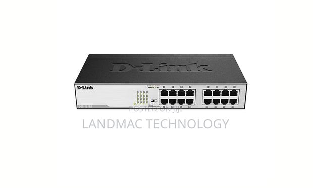 D-Link (Des-1016d) 16 Port Desktop Switch · Photo 1