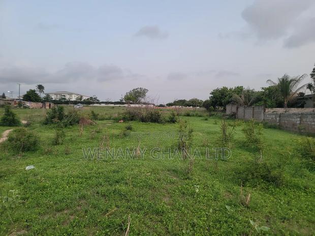 12 Plots or 3 Acres of Roadside Land for Saleat Prampram · Photo 4