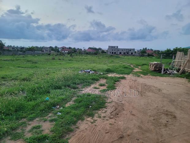 12 Plots or 3 Acres of Roadside Land for Saleat Prampram · Photo 6