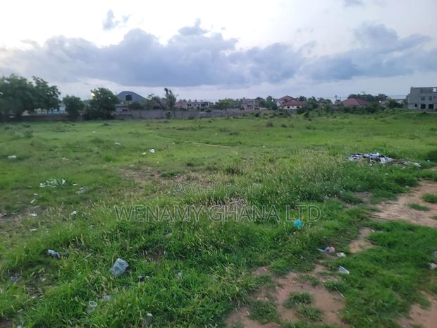 12 Plots or 3 Acres of Roadside Land for Saleat Prampram · Photo 7