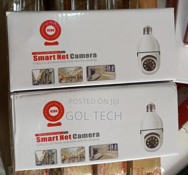 V380 Smart Wifi Bulb Camera PTZ Bulb Camera 2mp · Photo 2