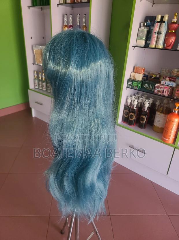 Light Blue Body Wavy Wig · Photo 3