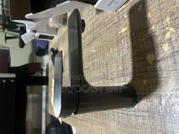 Basin Faucet - Basin Tap - Bathroom Tap (Hot Cold) With Flexible Tube · Photo 8