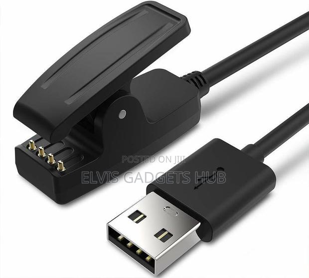 Garmin Forerunner 735xt Charger · Photo 1