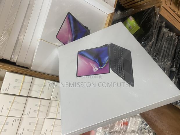 iPad 12.9 Smart Case and Keyboard · Photo 4