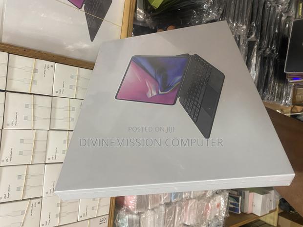 iPad 12.9 Smart Case and Keyboard · Photo 3