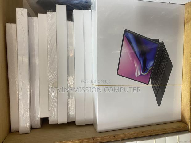 iPad 12.9 Smart Case and Keyboard · Photo 2