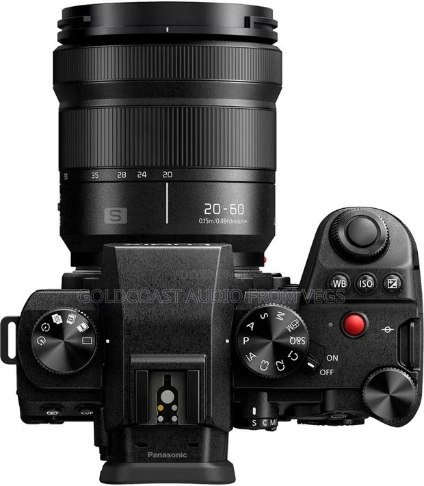 Panasonic Lumix Gh5 Ii Mirrorless Camera With 12-60mm Lens · Photo 3