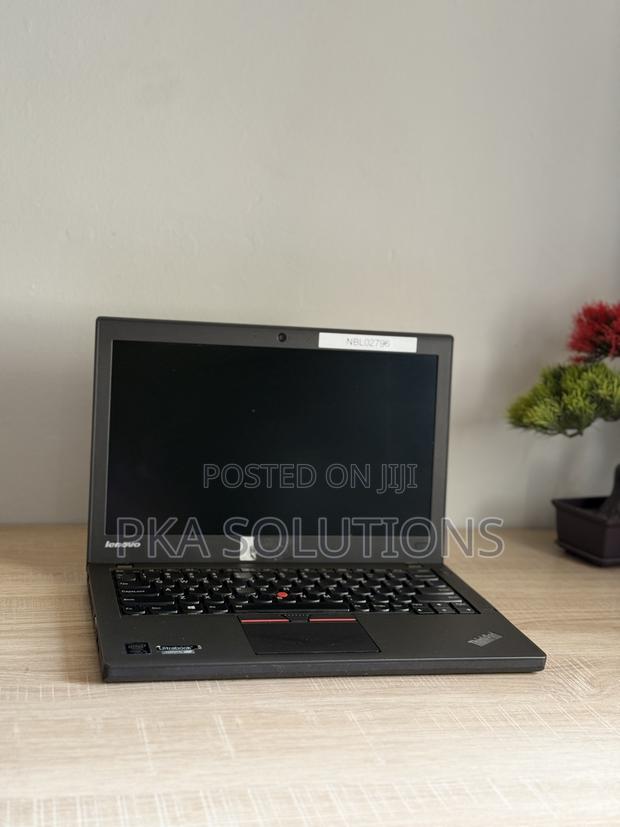 Laptop Lenovo ThinkPad X250 8GB Intel Core I5 SSD 128GB · Photo 4