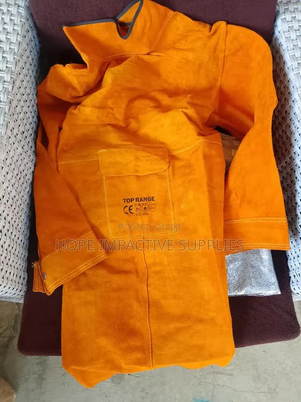 Welding Coverall. · Photo 3
