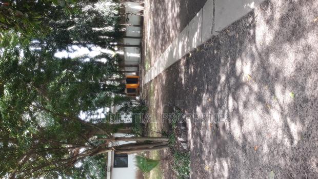 2 Plots of Land With 4 Bedroom for Sale at North Ridge · Photo 2
