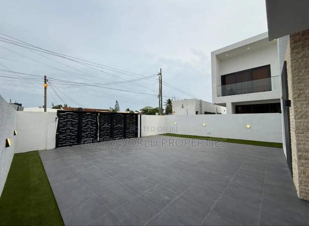 4bdrm House in Spintex for sale · Photo 3