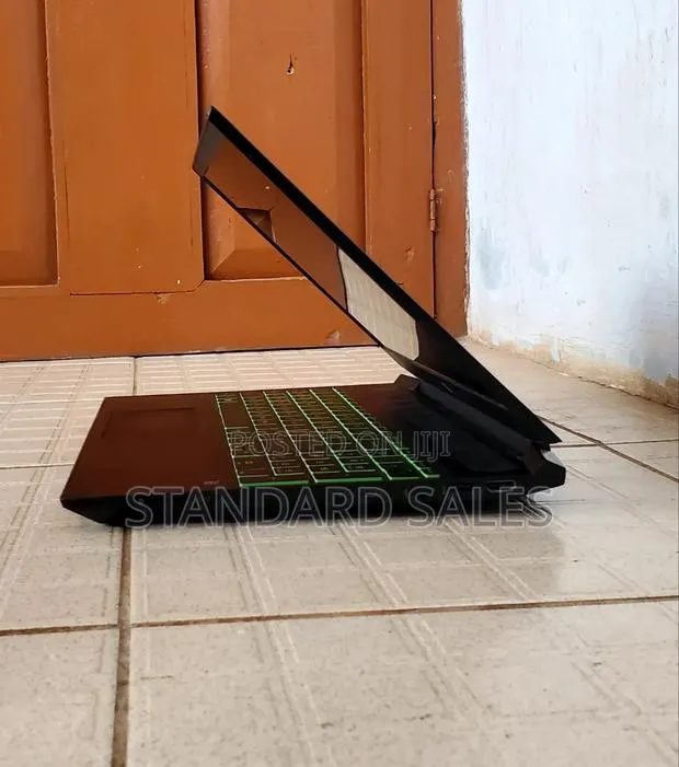 Laptop HP Pavilion 15 32GB Intel Core i7 SSD 512GB · Photo 1