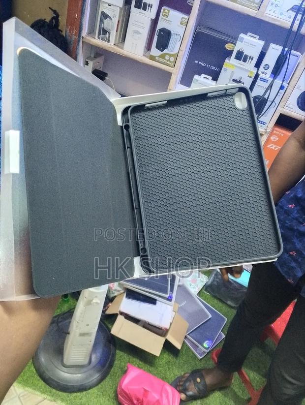 Black Color Case for Apple Air 5 10.9 " With Pen Slot Space · Photo 4