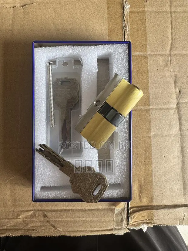 Wooden Door Cylinder and Keys,boxed,class C Cylinder · Photo 1