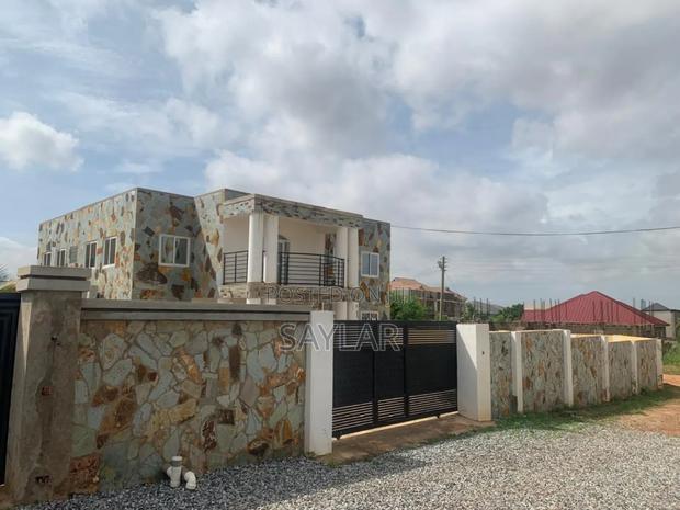Furnished 5bdrm Condo in Enjoyy Estates, Tema Metropolitan for sale · Photo 2