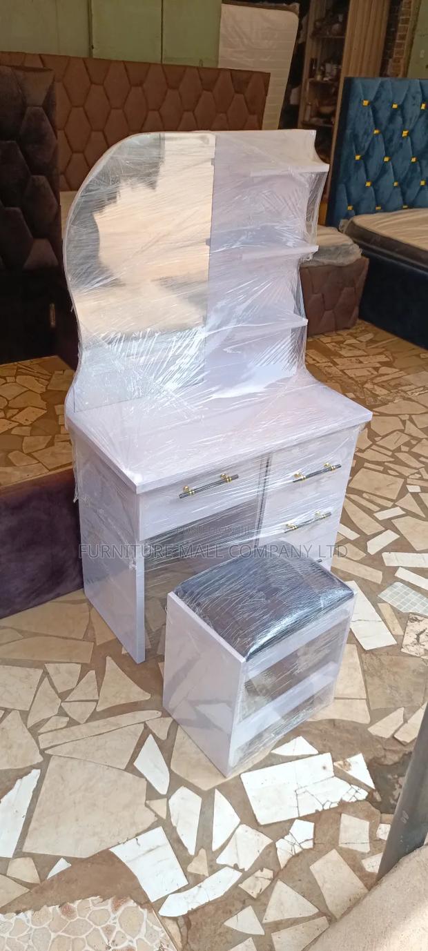 Lovely Dressing Mirror. Free Delivery📮 🥰😊💯 · Photo 1
