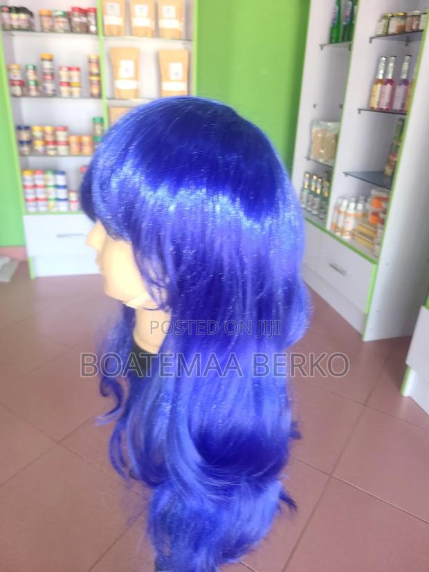Blue French Cut Body Wave Hair · Photo 3