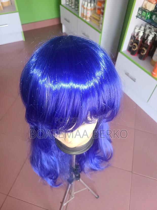 Blue French Cut Body Wave Hair · Photo 4