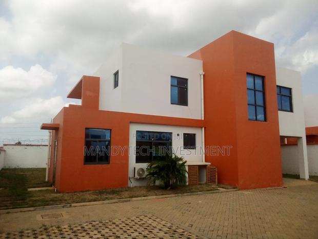4bdrm Mansion in School Junction for sale · Photo 1