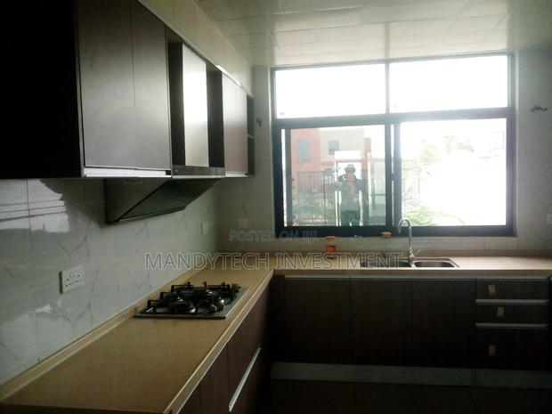 4bdrm Mansion in School Junction for sale · Photo 7