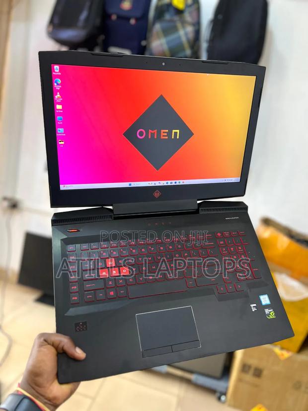 Laptop HP Omen 17-An188nr 16GB Intel Core I7 HDD+SSD 1.5T · Photo 2