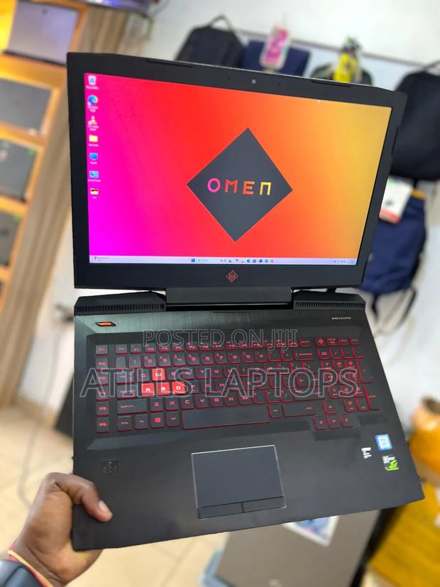 Laptop HP Omen 17-An188nr 16GB Intel Core I7 HDD+SSD 1.5T · Photo 5