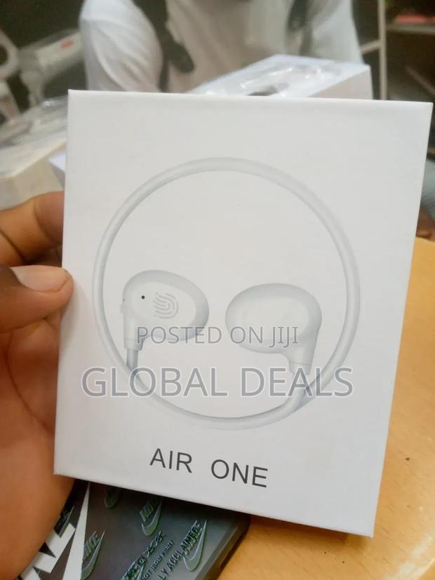 Air One Bluetooth Earphones · Photo 1