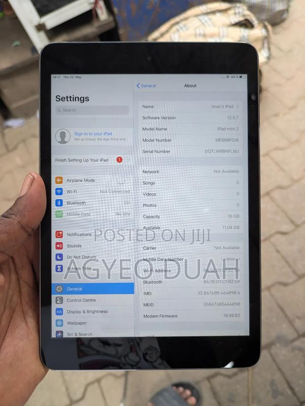 Apple iPad mini 2 16 GB Silver · Photo 1