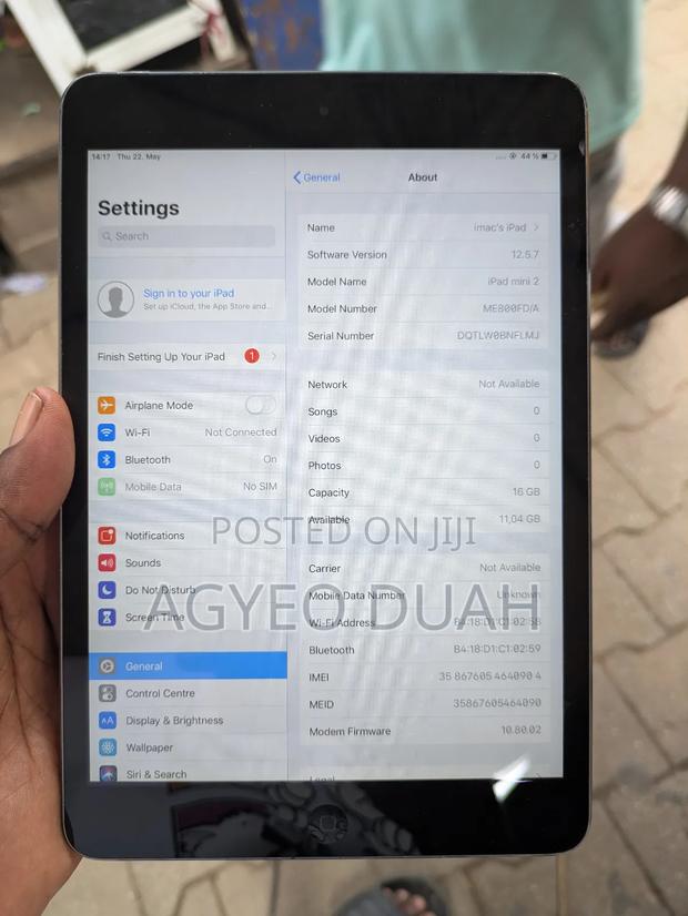 Apple iPad mini 2 16 GB Silver · Photo 2
