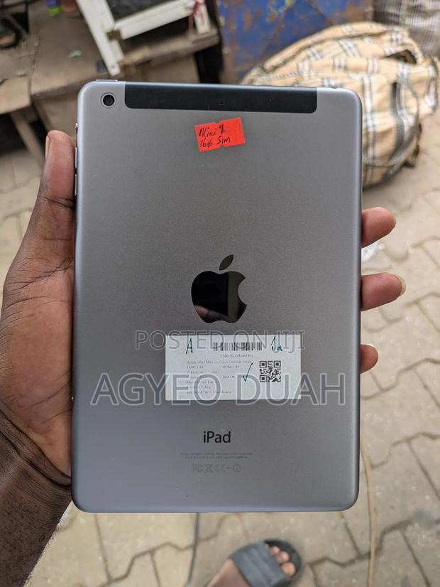 Apple iPad mini 2 16 GB Silver · Photo 4