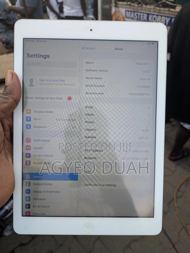 Apple iPad Air 16 GB Silver · Photo 1