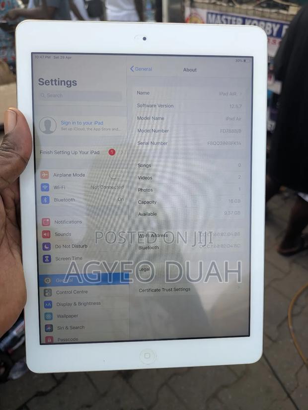 Apple iPad Air 16 GB Silver · Photo 2