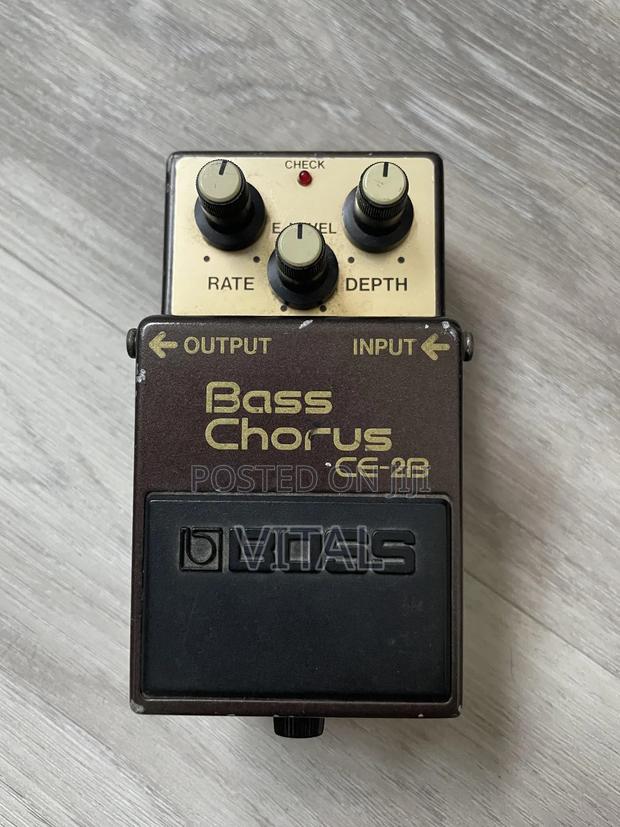 Bass Guitar Effects Pedal /Boss Ce2b Bass Chorus · Photo 1