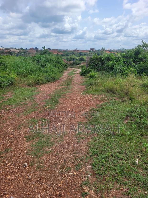 Land for Sale at Santa'si Darko · Photo 7